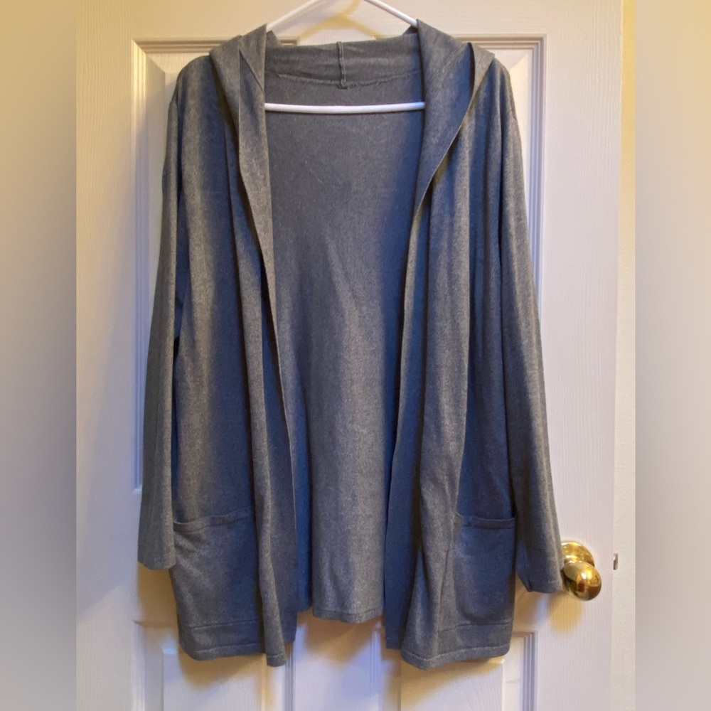 Women’s 1X Gray Hooded Open Front Cardigan Sweater with Pockets